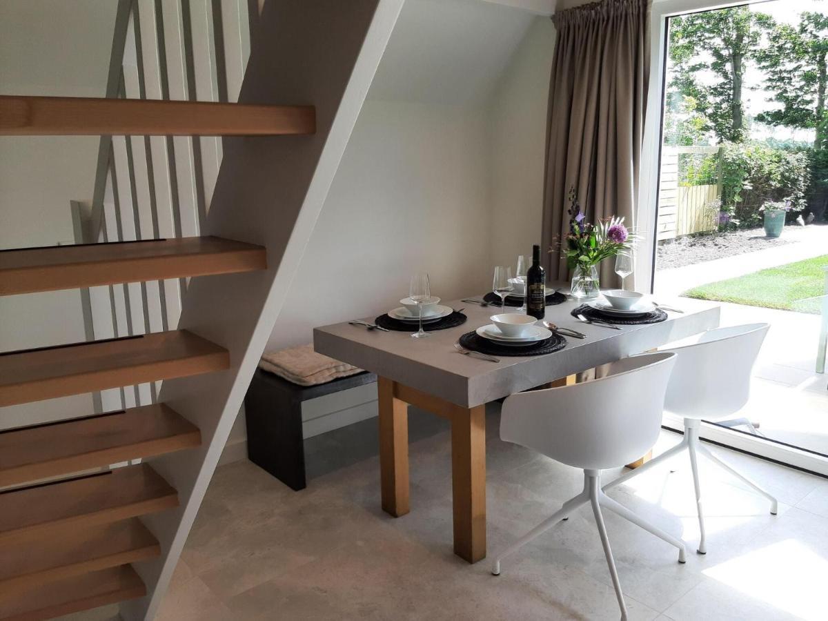 Stylish Holiday Home By The Sea Tuitjenhorn 外观 照片